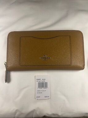 Coach Crossgrain Leather Accordion Zip Wallet.